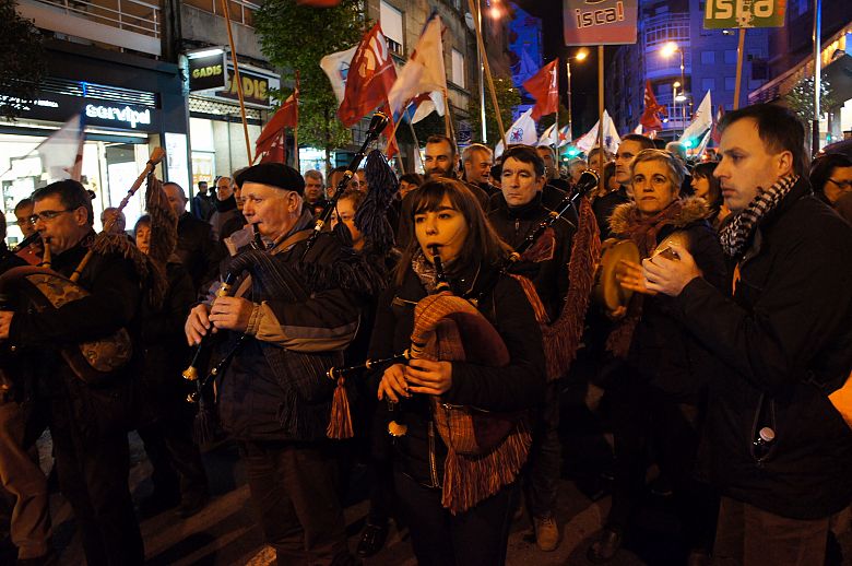 2016 03 10 Manifestacion10MarzoVigo06.JPG